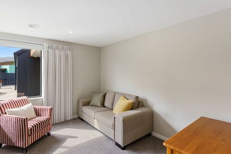 Photo of property in 5 Bressay Way, Waikanae, 5036