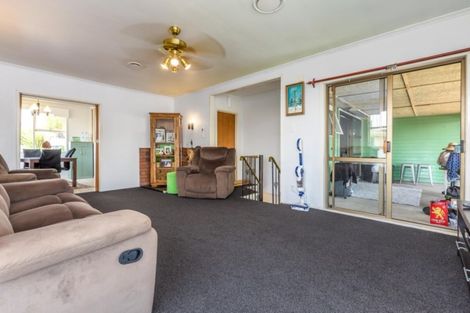 Photo of property in 11 Walden Place, Mangere East, Auckland, 2024