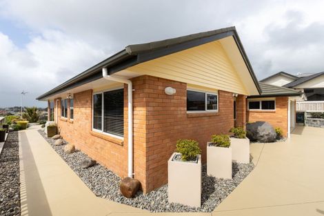 Photo of property in 11f Lemont Place, Westown, New Plymouth, 4310