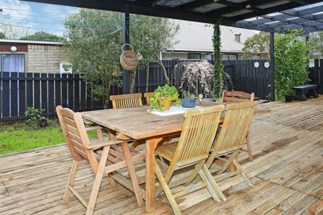 Photo of property in 1 Childs Avenue, Pukekohe, 2120