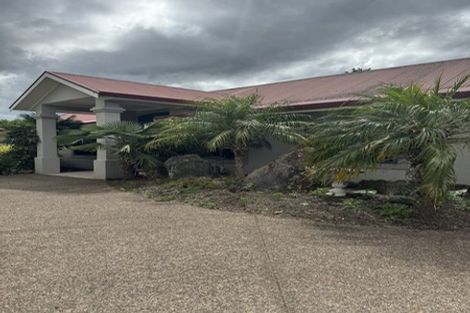 Photo of property in 115 Station Road, Kumeu, 0891