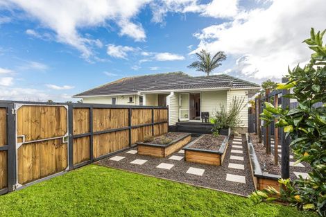 Photo of property in 4 Red Hill Road, Red Hill, Papakura, 2110