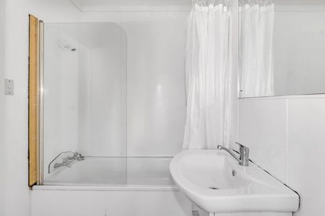 Photo of property in 3 Norman Spencer Drive, Papatoetoe, Auckland, 2104