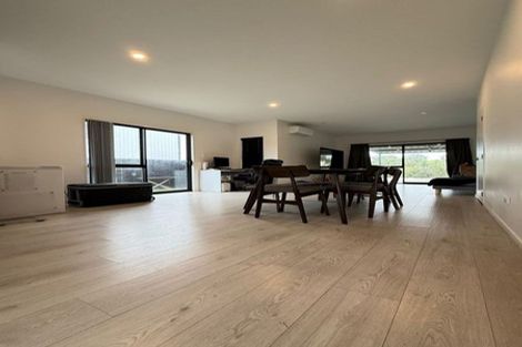Photo of property in 31b Crestview Rise, Papakura, 2110