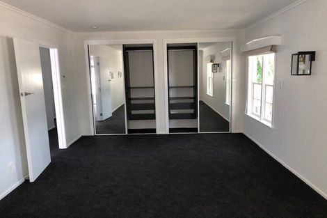 Photo of property in 82 Exmouth Road, Northcote, Auckland, 0627