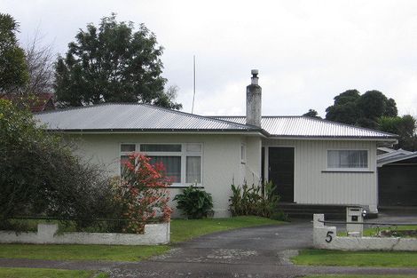 Photo of property in 5 Saint Albans Avenue, Hokowhitu, Palmerston North, 4410