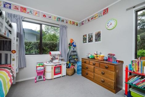Photo of property in 19 Jacinta Grove, Swanson, Auckland, 0612