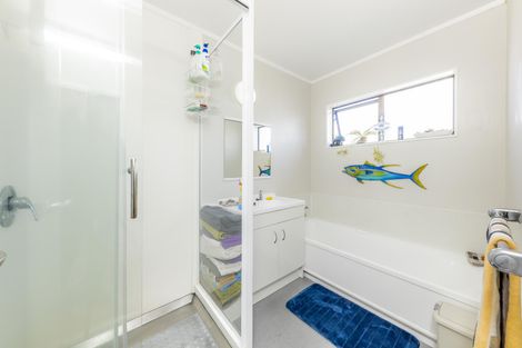 Photo of property in 2/553 Weymouth Road, Weymouth, Auckland, 2103