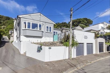 Photo of property in 19 Cavendish Square, Strathmore Park, Wellington, 6022