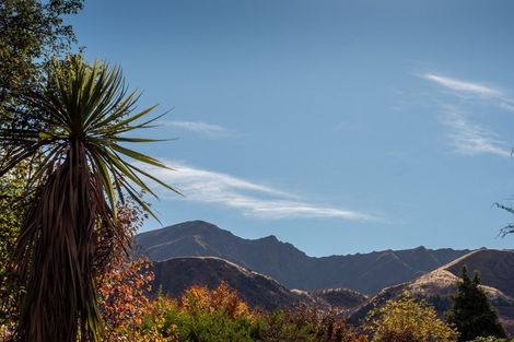 Photo of property in 13 Inverness Crescent, Arrowtown, 9302