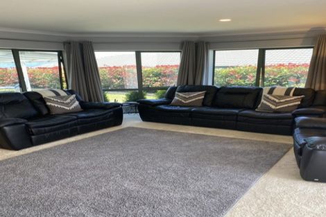 Photo of property in 12 Percy Kinsman Crescent, Riverstone Terraces, Upper Hutt, 5018