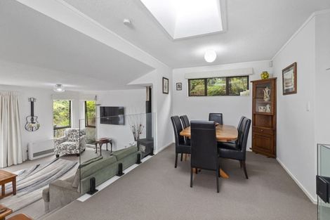 Photo of property in 14 Romney Square, Tawa, Wellington, 5028