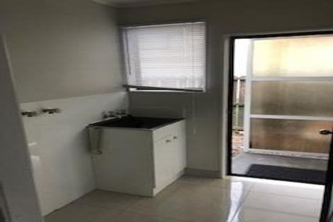 Photo of property in 5/1 Rebecca Rise, Weymouth, Auckland, 2103