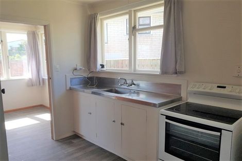 Photo of property in 35 Cornwall Crescent, Cannons Creek, Porirua, 5024