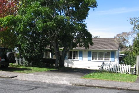 Photo of property in 23 Riverpark Crescent, Henderson, Auckland, 0610