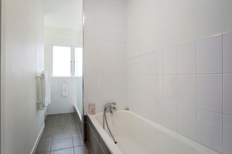 Photo of property in 75 Grey Street, Cambridge, 3434