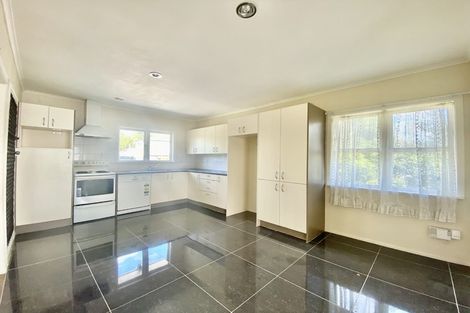 Photo of property in 22 Rollerson Street, Papakura, 2110
