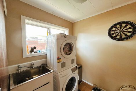 Photo of property in 2/6 Snead Place, Hamilton East, Hamilton, 3216