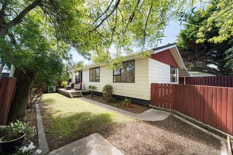 Photo of property in 9 Adams Place, Kelvin Grove, Palmerston North, 4414