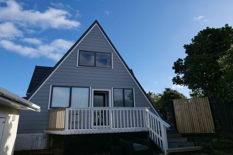 Photo of property in 9 Toporoa View, Ascot Park, Porirua, 5024