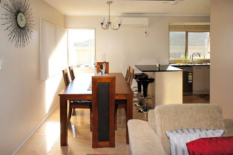 Photo of property in 1/10 Lowburn Place, Clover Park, Auckland, 2019