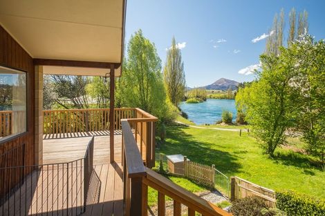 Photo of property in 68 Alison Avenue, Albert Town, Wanaka, 9305