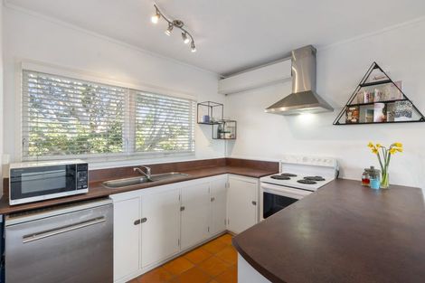 Photo of property in 5/77 Old Lake Road, Narrow Neck, Auckland, 0624