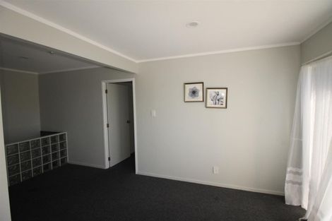 Photo of property in 127 Clovelly Road, Bucklands Beach, Auckland, 2012