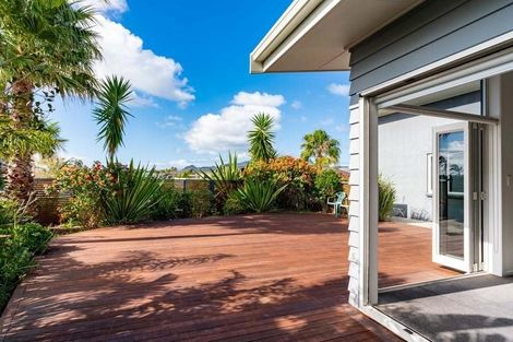 Photo of property in 4 O'farrell Drive, One Tree Point, 0118