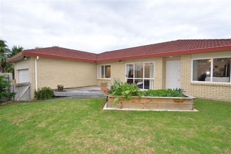Photo of property in 3a Alderbury Way, Henderson, Auckland, 0612