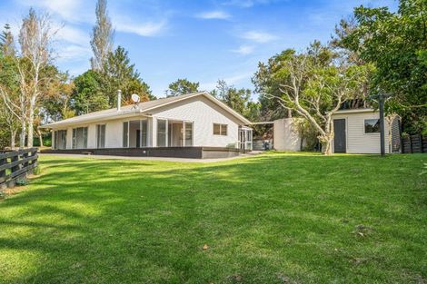 Photo of property in 165 Spur Road, Stillwater, Silverdale, 0993