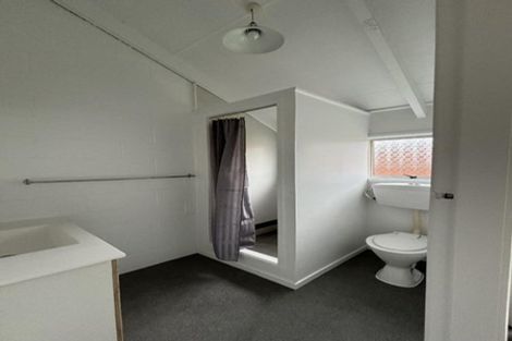 Photo of property in 45 Seaview Road, Marfell, New Plymouth, 4310