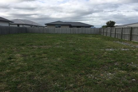 Photo of property in 2 Kingsbridge West, Burwood, Christchurch, 8083