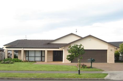 Photo of property in 44 Glenross Drive, Wattle Downs, Auckland, 2103