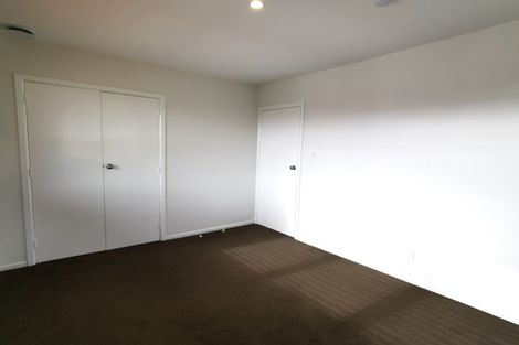 Photo of property in 2/31 Beaubank Road, Kelston, Auckland, 0602