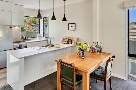 Photo of property in 9/6 Oswald Crescent, Paparangi, Wellington, 6037