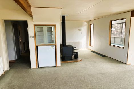 Photo of property in 2 Kamahi Street, Kaka Point, Balclutha, 9271