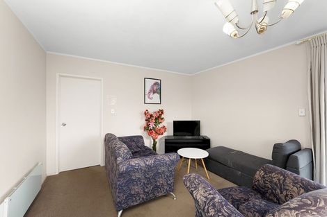 Photo of property in 35 Nile Road, Kelston, Auckland, 0602