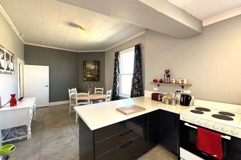 Photo of property in 44 Lanark Street, Balclutha, 9230