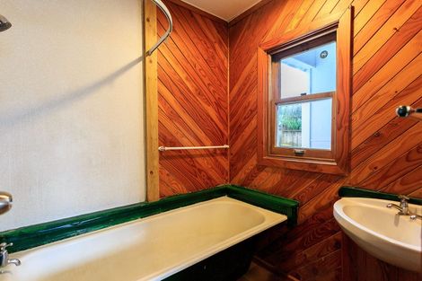 Photo of property in 11 Clayburn Road, Glen Eden, Auckland, 0602