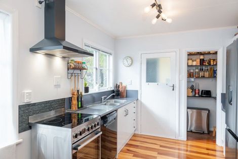 Photo of property in 27 Amundsen Grove, Stokes Valley, Lower Hutt, 5019