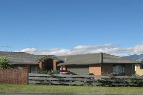 Photo of property in 68 Kirton Drive, Riverstone Terraces, Upper Hutt, 5018