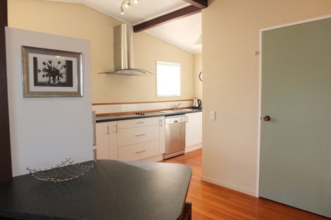 Photo of property in 30 Pratt Avenue, Foxton Beach, Foxton, 4815