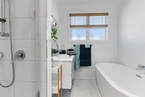 Photo of property in 21 Battiscombe Terrace, Waitara, 4320