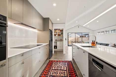 Photo of property in 6 Cheviot Street, Jacks Point, 9371