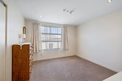 Photo of property in Quarterdeck, 6/4 Buller Street, New Plymouth, 4310