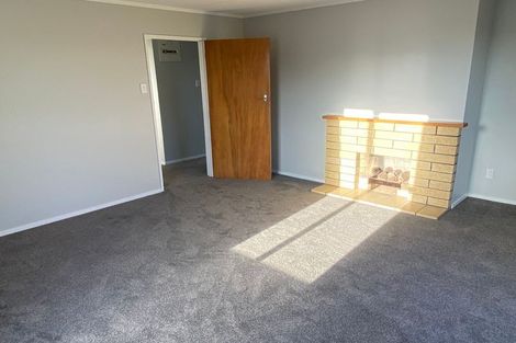 Photo of property in 2 Rutland Place, Milson, Palmerston North, 4414