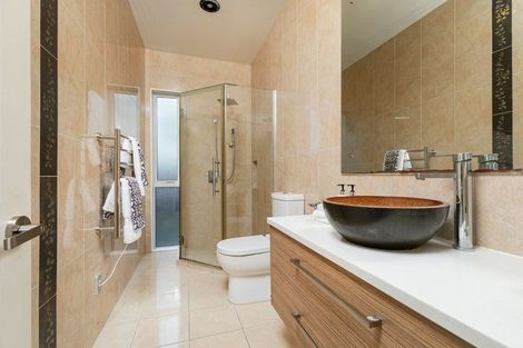 Photo of property in 6 Mural Place, Greenhithe, Auckland, 0632