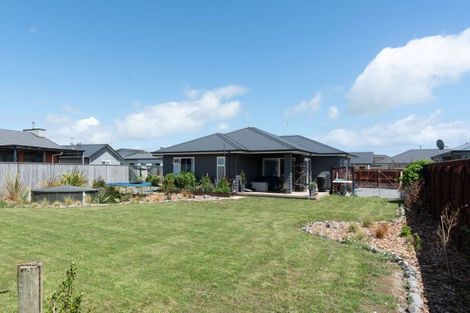 Photo of property in 11 Te Wiremu Lane, Otaki, 5512