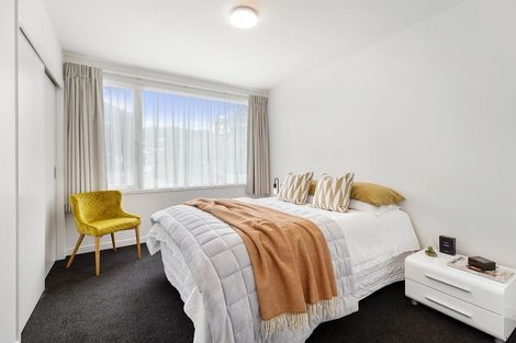 Photo of property in 8/74 Derwent Street, Island Bay, Wellington, 6023